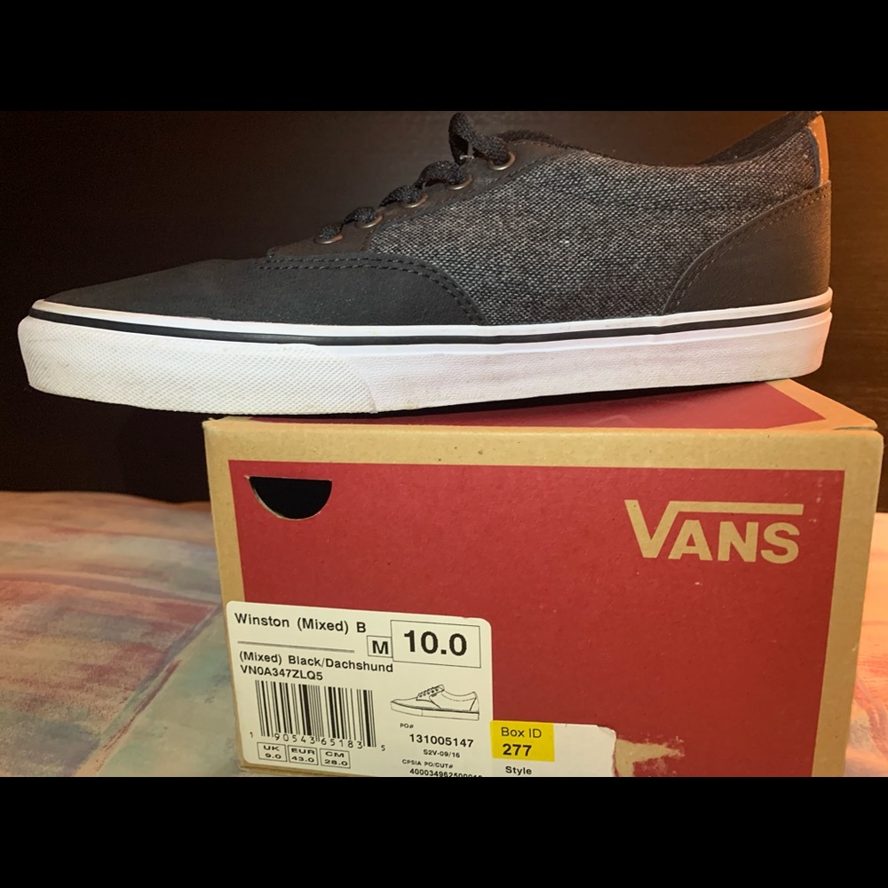Black/ Dachshund size 10 Vans